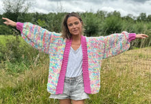 Afbeelding in Gallery-weergave laden, SOLDEN BREIPAKKET JANUARI: FESTIVAL CARDIGAN NU 84,44€ IPV 105.55€