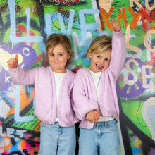 Afbeelding in Gallery-weergave laden, BREIPATROON KINDERVEST NOORTJE