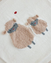 Afbeelding in Gallery-weergave laden, BREIPAKKET BABYDEKEN PHILDAR MET SCHAAPJES NELLY

