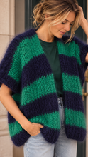 Afbeelding in Gallery-weergave laden, BREIPAKKET MAAND SEPTEMBER COLLEGE CARDIGAN GESTREEPT
