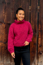 Afbeelding in Gallery-weergave laden, HOW TO RAGLAN SWEATER GRATIS PATROON
