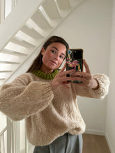 Afbeelding in Gallery-weergave laden, BREIPAKKET MAAND NOVEMBER: LE PULL VANESSA

