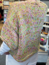 Afbeelding in Gallery-weergave laden, BREIPAKKET MAAND MAART VEST MARGOT COTTON
