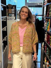 Afbeelding in Gallery-weergave laden, BREIPAKKET MAAND MAART VEST MARGOT COTTON
