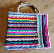 Afbeelding in Gallery-weergave laden, HAAKPATROON CROCHET MINI TAS N°1
