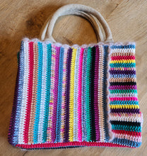 Afbeelding in Gallery-weergave laden, HAAKPATROON CROCHET MINI TAS N°1
