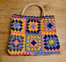 Afbeelding in Gallery-weergave laden, HAAKPATROON CROCHET MINI TAS N°5
